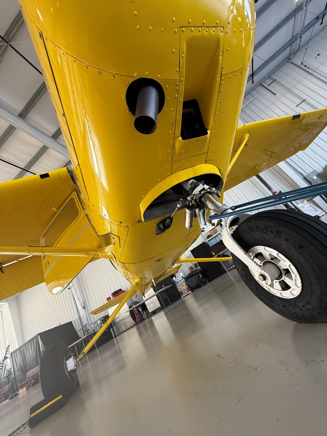 The nose gear and lower cowl after the detail